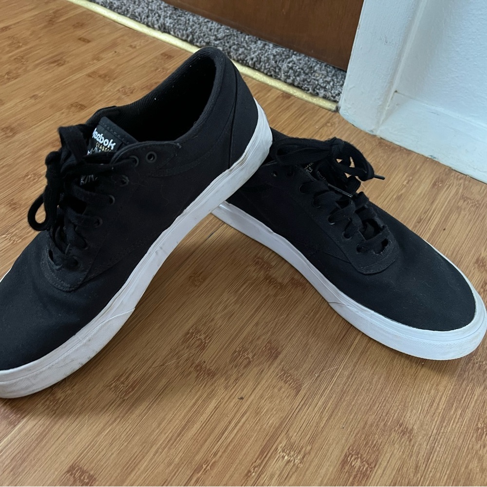 Reebok men’s skater shoes